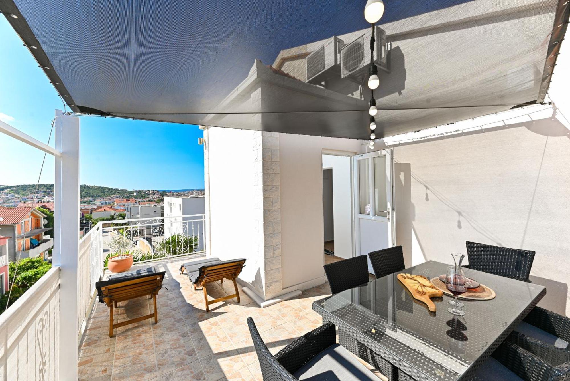 Apartment Dajana Feeling Of Home Trogir Kültér fotó