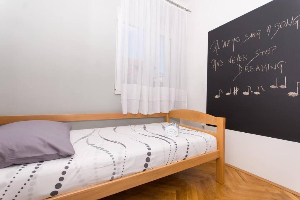Apartment Dajana Feeling Of Home Trogir Kültér fotó